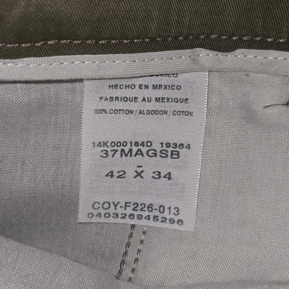 Magellan Outdoors Flat Front Olive Green Mens Size 42